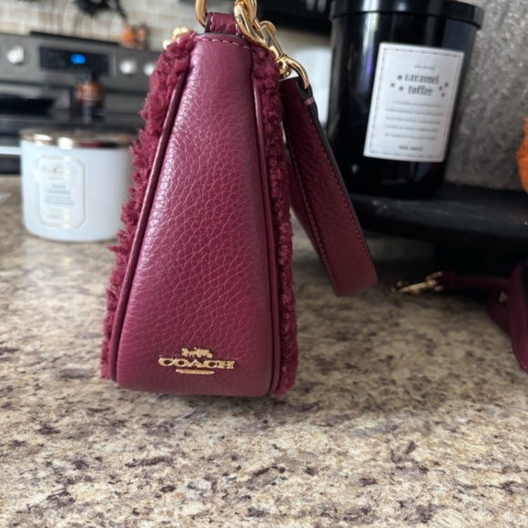 Rare Coach Teri Shearling in Black Cherry - Picture 3 of 5